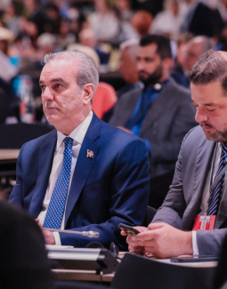 Presidente Abinader advierte sobre riesgo de devastación en los océanos del mundo